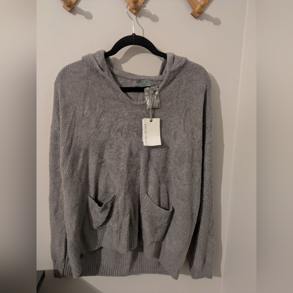 NWT Barefoot Dreams CozyChic Lite Patch Pocket Hooded Heathered Gray Pullover